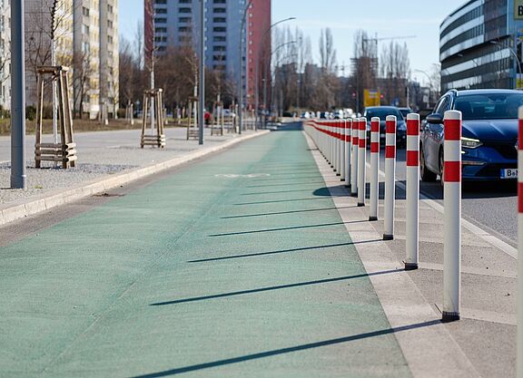 Protected Bikelane in Berlin Protected Bikelane in Berlin